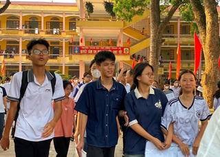 Thi vào lớp 10: Giảm áp lực cho nhà trường, học sinh