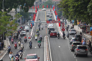 Hà Nội: Thông xe cầu vượt chữ C sau nhiều lần chậm tiến độ