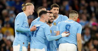 Man City giành vé vào bán kết FA Cup