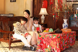 Dàn diễn viên gạo cội hội ngộ trong MV Tết Ất Tỵ