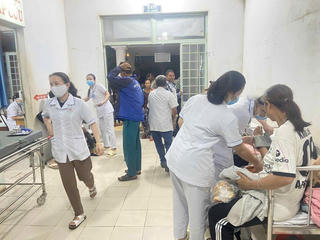 Gia Lai: Ăn tiệc tân gia, 131 người nhập viện nghi ngộ độc thực phẩm