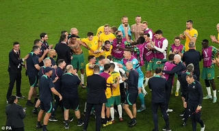 Thắng 1-0 Đan Mạch, Australia giành vé vào vòng 1/8