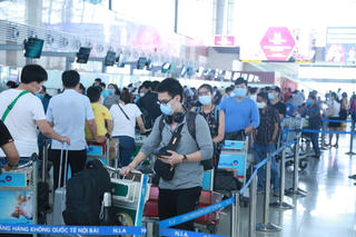 Bỏ trần giá vé máy bay: Thời điểm nào thích hợp?