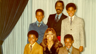 Cuộc đời 4 người con trai của danh ca Tina Turner