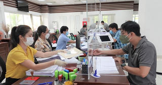 Hỗ trợ thu nhập tăng thêm, nhiều công chức TP HCM vẫn xin nghỉ việc