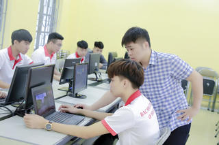 Cần bổ trợ kỹ năng thực hành