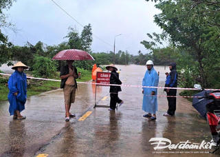 Quảng Nam: Mưa lớn nhiều tuyến đường bị ngập nặng