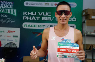 Sôi động giải chạy marathon quốc tế chính thức của Hà Nội trước giờ tranh tài