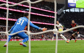 Man City nối dài chuỗi trận thua trên sân Tottenham