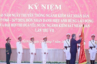 Tổng Bí thư dự Lễ kỷ niệm 65 năm ngày truyền thống ngành Kiểm sát Nhân dân
