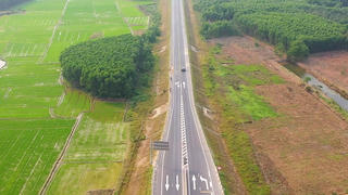Bổ sung, mở rộng điểm dừng khẩn cấp trên cao tốc Cam Lộ - La Sơn