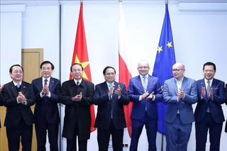 Thủ tướng làm việc với Viện Nghiên cứu Quốc gia về An ninh mạng của Ba Lan