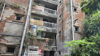 Ninh Bình: Người dân sống ở những chung cư cũ xuống cấp mong sớm được tái định cư