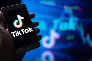 'Giải mã' một số thuật ngữ viết tắt trên TikTok