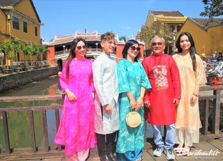 Quảng Nam: Du khách du xuân phố cổ Hội An đầu năm mới