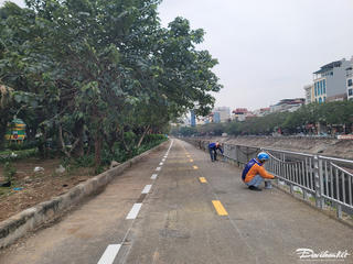 Hà Nội: Làn đường dành riêng cho xe đạp bắt đầu rõ hình hài