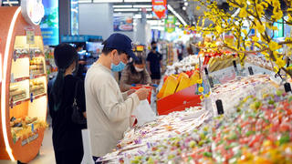 Hàng Tết - Không lo thiếu, chỉ sợ giả