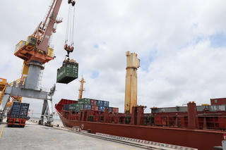 Mỹ áp thuế đối ứng 46% với hàng hóa xuất khẩu từ Việt Nam: Đánh giá kỹ lưỡng tác động, hỗ trợ doanh nghiệp vượt khó