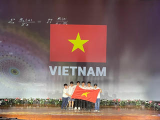 Nam học sinh trường chuyên tại Hà Nội đạt điểm tuyệt đối cuộc thi IMO 2022