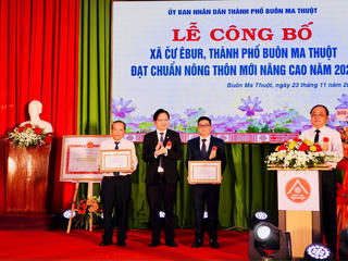 Tỉnh Đắk Lắk công nhận xã Cư Êbur đạt chuẩn nông thôn mới nâng cao