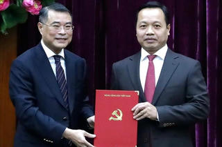 Thứ trưởng Bộ Tư pháp Trần Tiến Dũng giữ chức Bí thư Tỉnh ủy Vĩnh Long