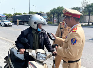 Cục CSGT phát hiện loạt cán bộ, công chức vi phạm nồng độ cồn