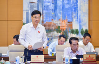 Tăng trưởng kinh tế giảm tốc đáng kể, cả năm ước đạt trên 5%