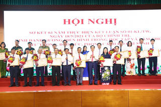 Hà Tĩnh vinh danh nhiều tấm gương tiêu biểu học tập và làm theo Bác