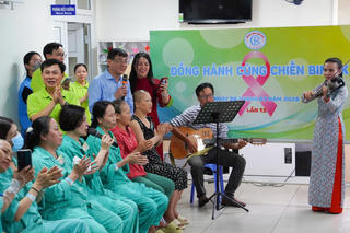 Những liều thuốc tinh thần trong hành trình chữa bệnh