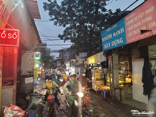 Hà Nội: Phương tiện di chuyển khó khăn trong ngõ sắp được mở rộng