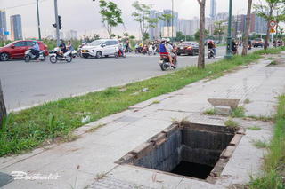 Hàng loạt nắp cống khu vực gần cầu Thủ Thiêm 2 bị trộm