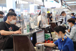 Thí điểm xác thực hành khách làm thủ tục bay ở Nội Bài bằng CCCD gắn chip thế nào?