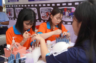 Hơn 3.000 vị trí việc làm cho học sinh Thủ đô, lương tới 30 triệu đồng/tháng