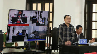 Tuyên án nhóm lừa đảo ‘việc nhẹ lương cao’ tại Campuchia