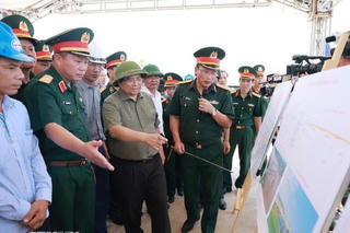 Thủ tướng kiểm tra, thúc đẩy triển khai các dự án hạ tầng trên địa bàn Phú Thọ