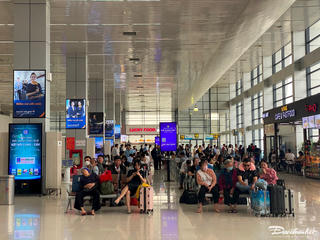 Hàng không 'cháy' vé dù tăng chuyến