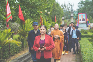 Hàng nghìn du khách viếng Đại danh y Hải Thượng Lãn Ông