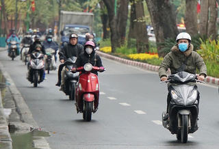 Nhiều khu vực cả nước có nắng nóng, có nơi trên 40 độ