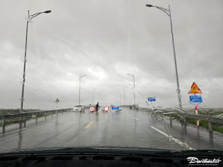 Vùng biển Nghệ An bắt đầu mưa lớn, gió to, biển động