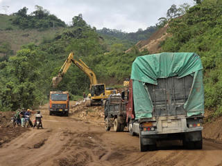 'Ăn rừng, ngủ núi' trên công trường đường Lào Cai - Lai Châu