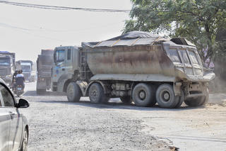 Hà Nội: Nhiều xe có dấu hiệu cơi nới thành thùng 'cày ải' cửa ngõ