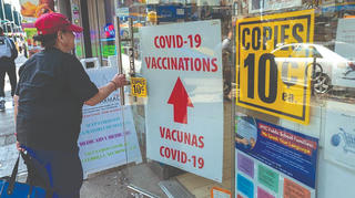 Vì sao biến thể mới của Omicron dễ lây lan?