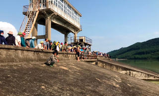 Hà Tĩnh: Rủ nhau lên đập để tắm, hai học sinh đuối nước