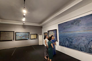 Khai mạc triển lãm 'Người đàn bà trên sông Ngân'