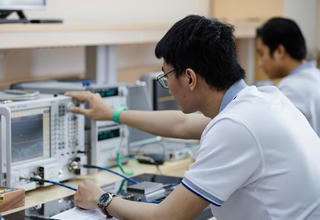 Xây dựng chuẩn đào tạo đại học về vi mạch bán dẫn