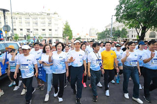 Gần 6.000 người tham gia giải chạy Tự hào thành phố tôi yêu