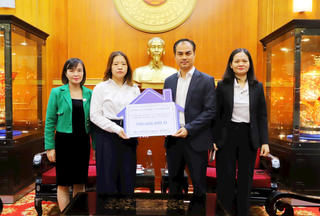 Tiếp thêm nguồn lực để đồng bào vươn lên trong cuộc sống