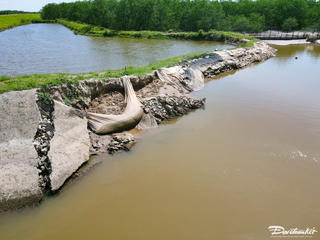 Cận cảnh cống C2 bị sạt lở, lộ hàm ếch