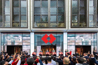 Techcombank khai trương trụ sở mới tại Hà Nội và TP Hồ Chí Minh