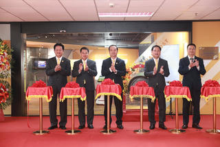 Bưu điện Việt Nam khởi công nền tảng hậu cần, trung tâm dữ liệu và khánh thành phòng truyền thống số